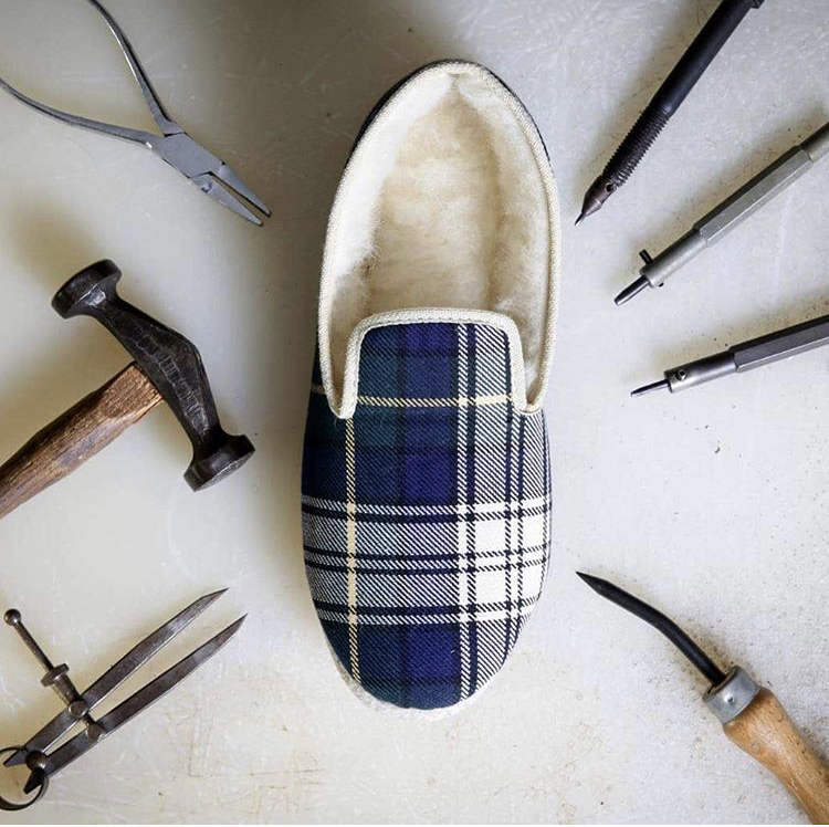 OZABI CHARENTAISE Unisex Premium Slipper