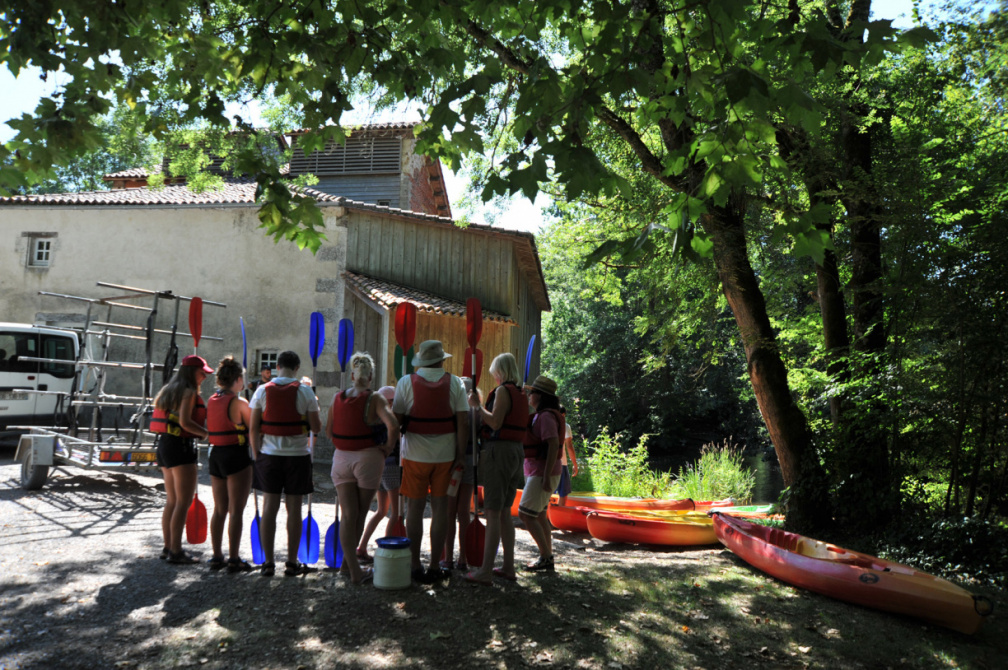 Départ de la maison du canoë Montbron