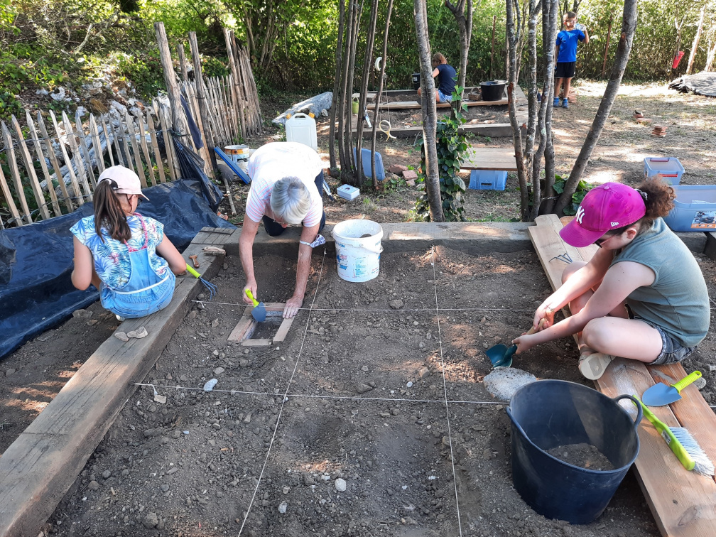 Atelier d'archéologie médiévale